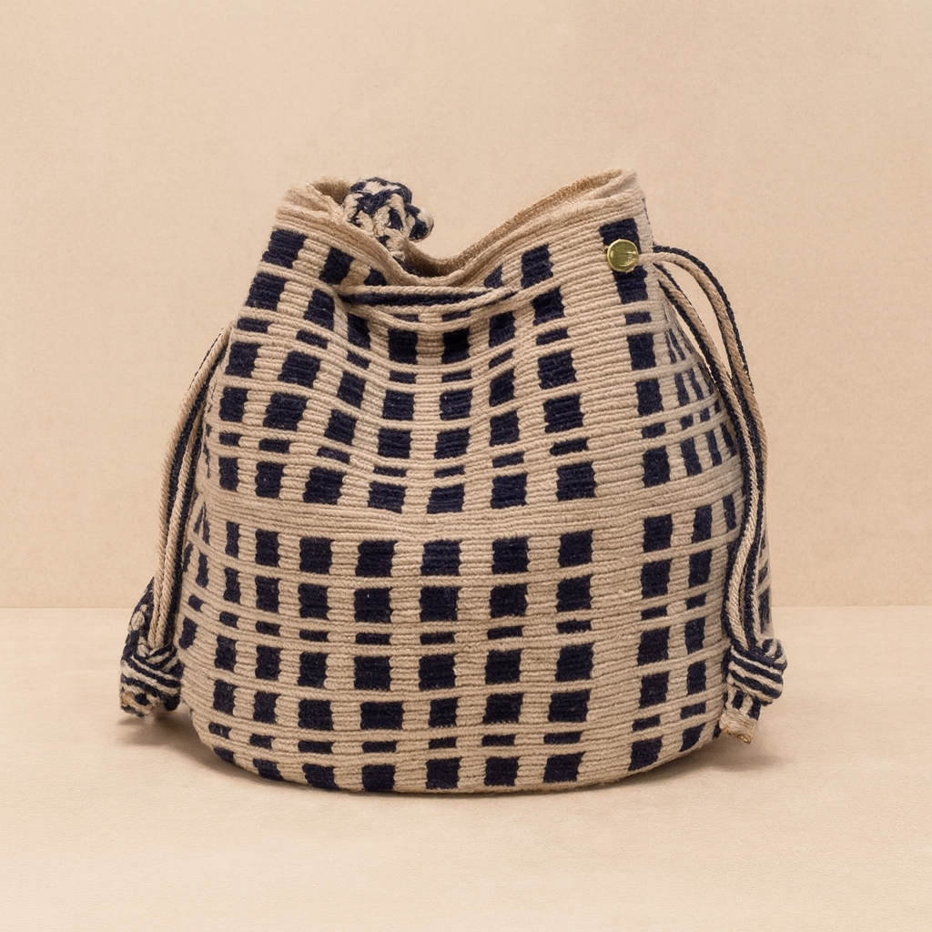 Handmade Small Crossbody Wayuu Black & Off White