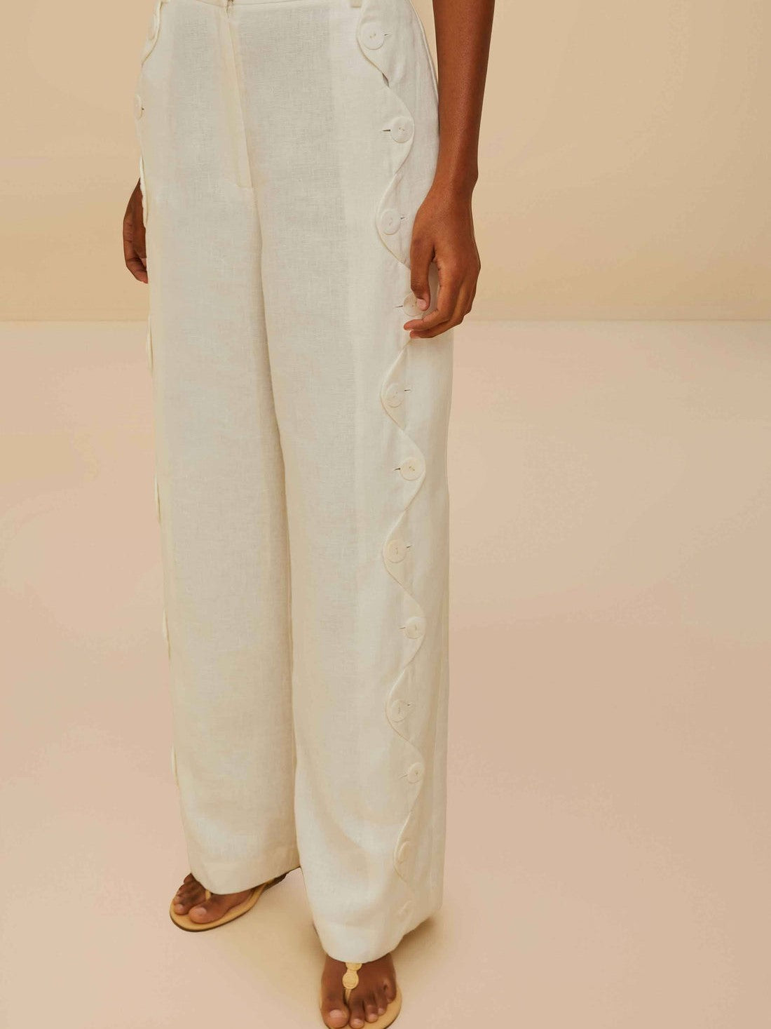 High Waisted Wavy Buttoning Pants
