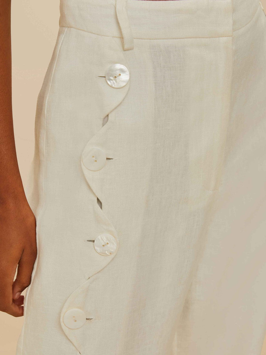 High Waisted Wavy Buttoning Pants
