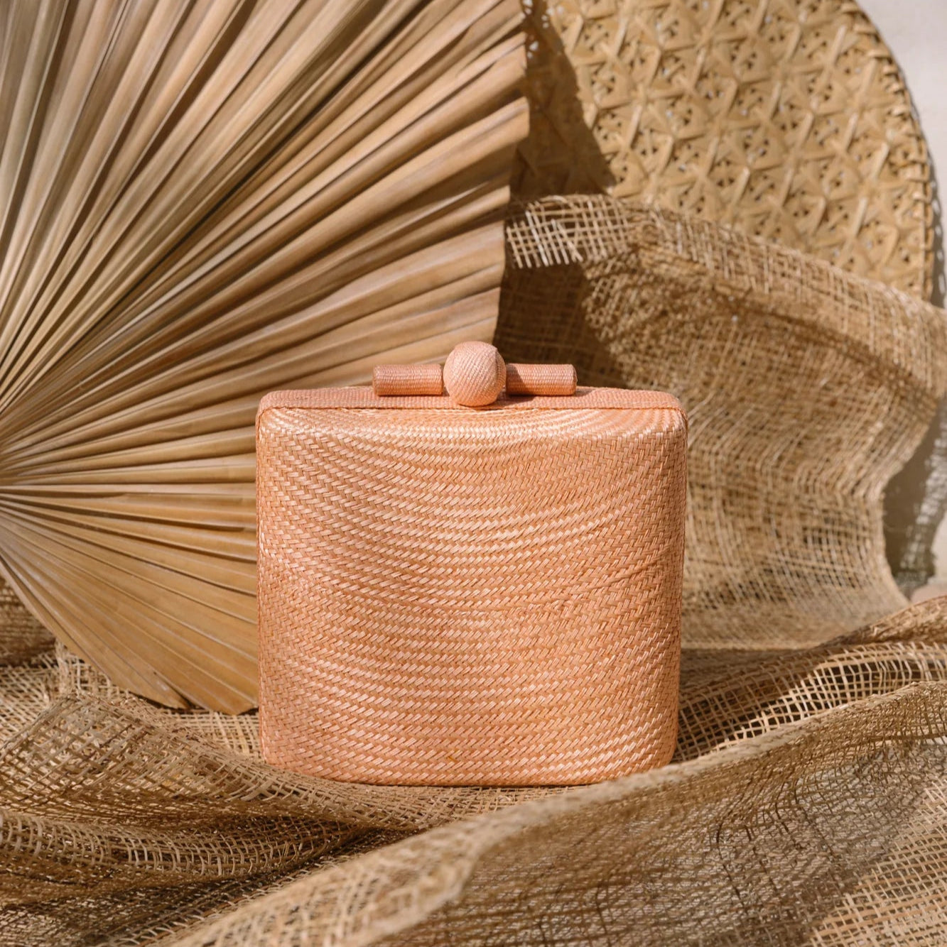 Lisbon Salmon Clutch