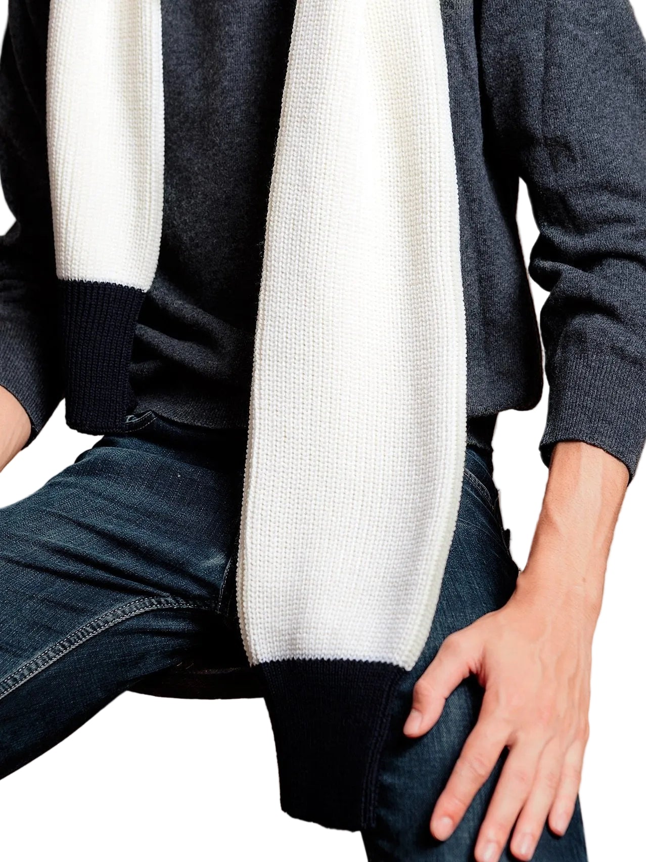 white knitted scarf with black