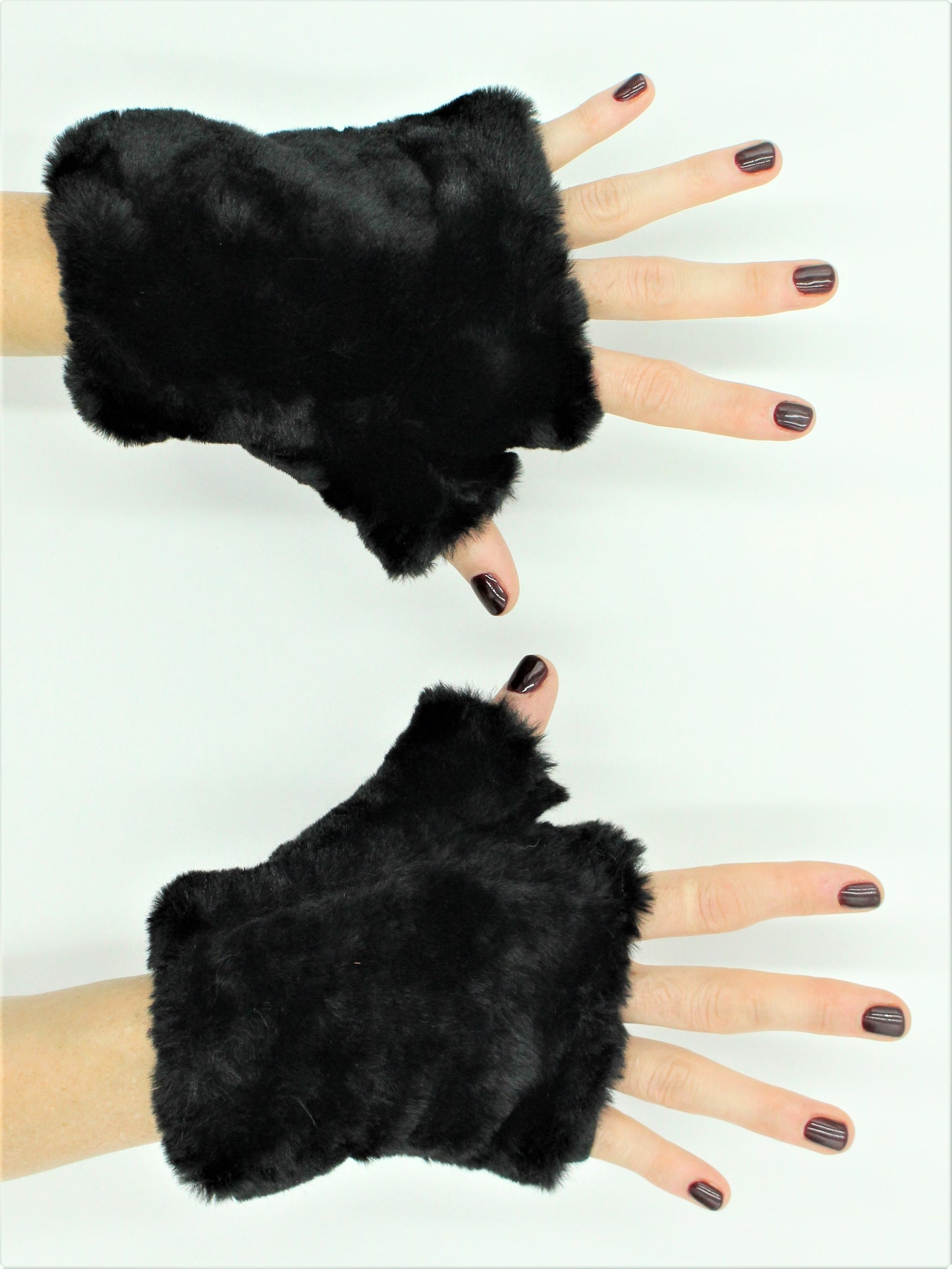 Fingerless mittens in Faux fur