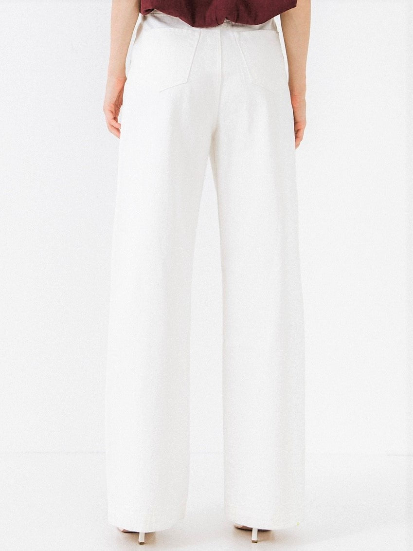 White Jeans with Front Pleat