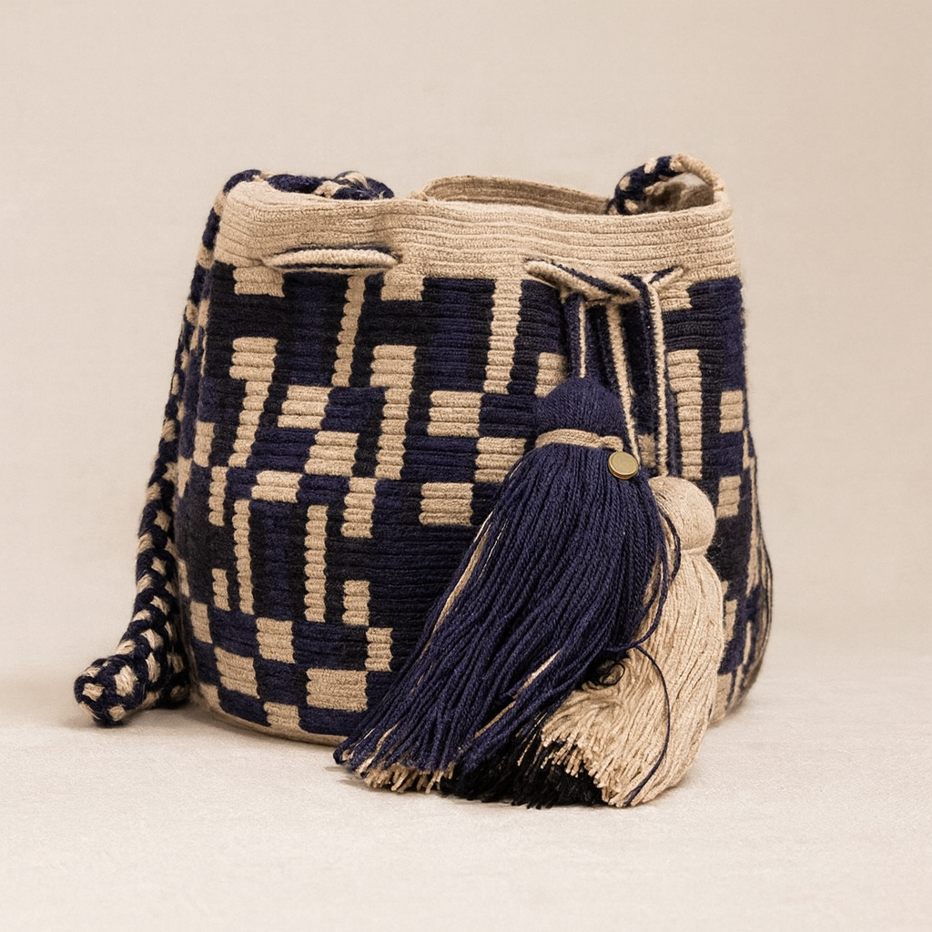 Small Crossbody Wayuu Navy, Beige
