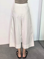 Load image into Gallery viewer, Poplin Cropped Pants
