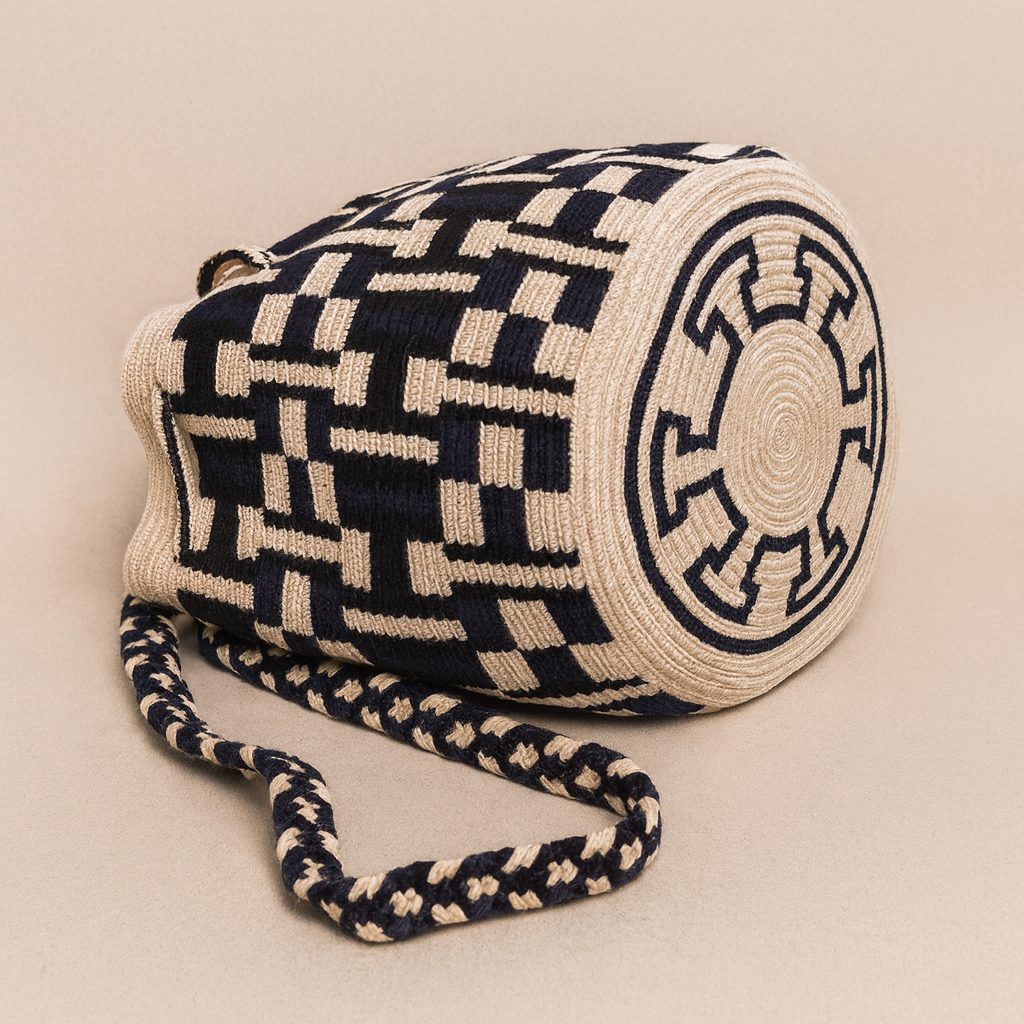 Small Crossbody Wayuu Navy, Beige