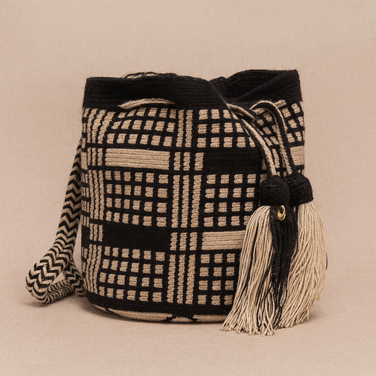 Small Crossbody Wayuu Black, Beige