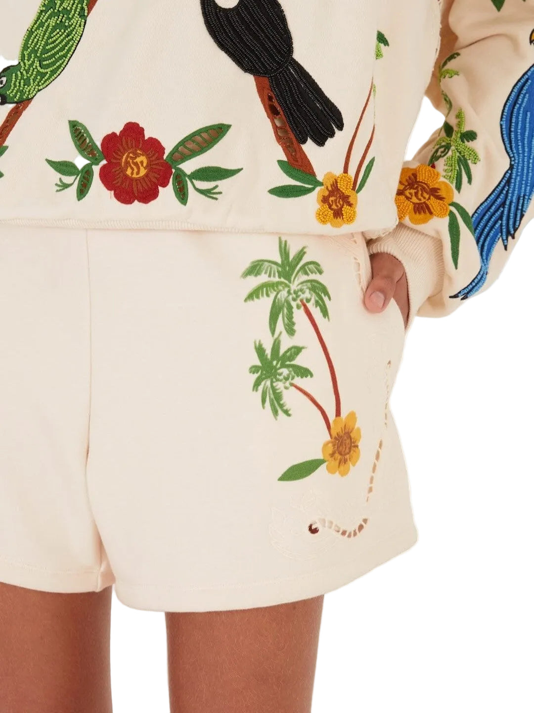 Off White shorts with palm trees and embroideries