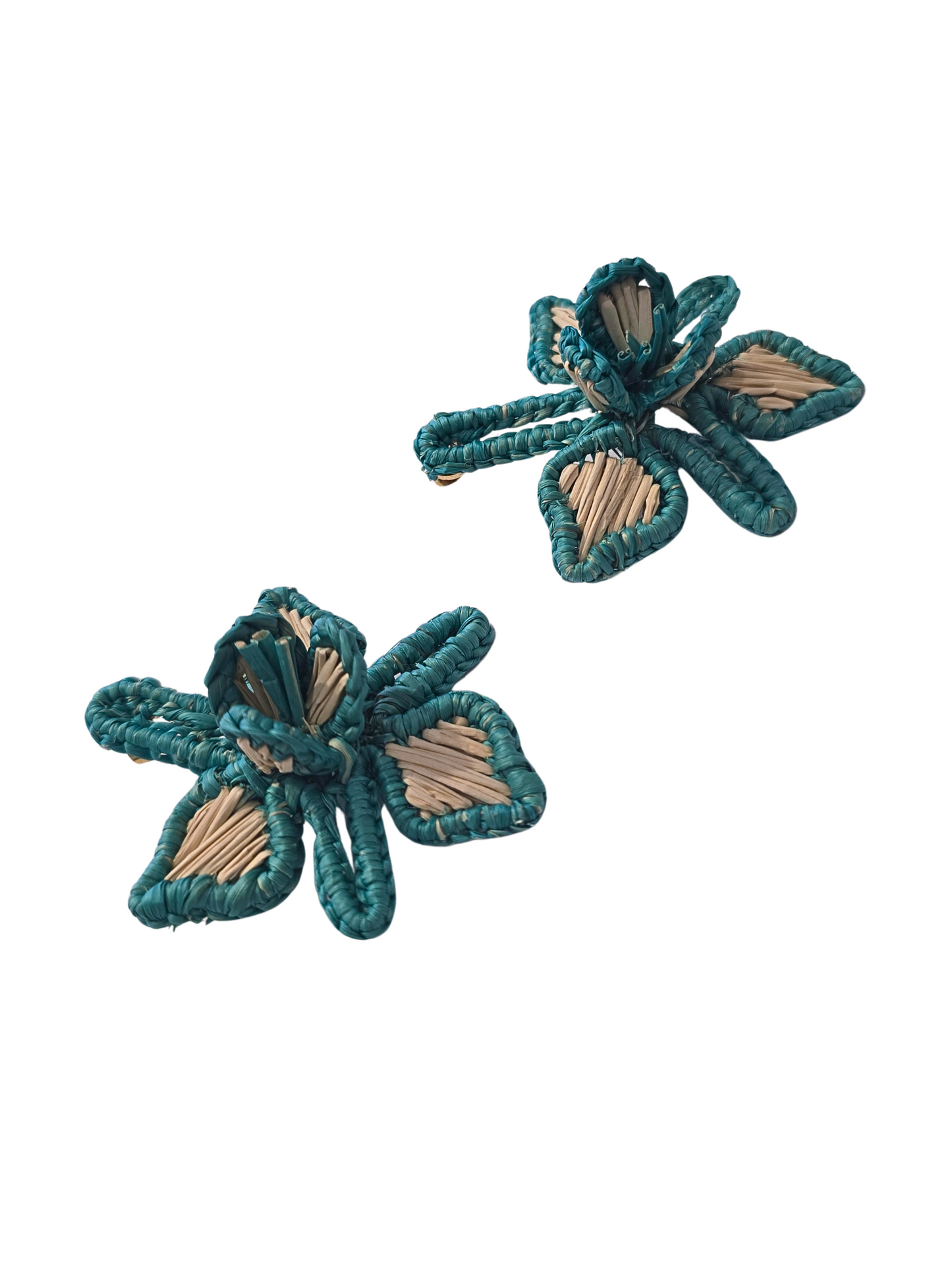 Flower Iraca Earrings