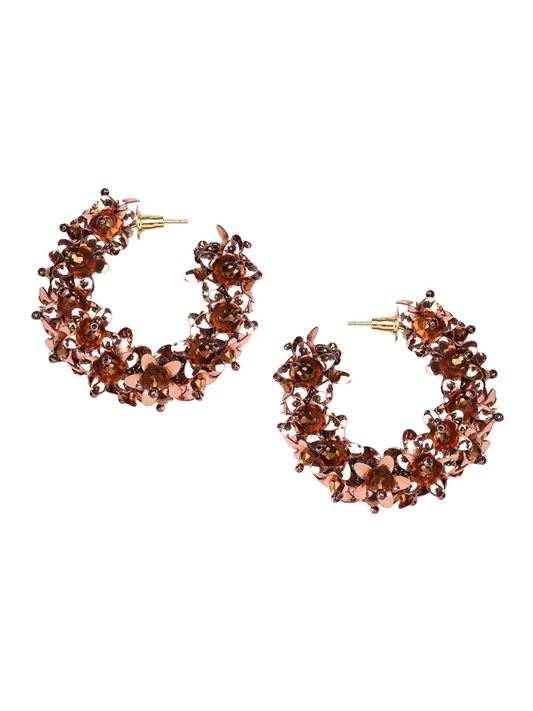 Beaded hoop earrings with floral details 