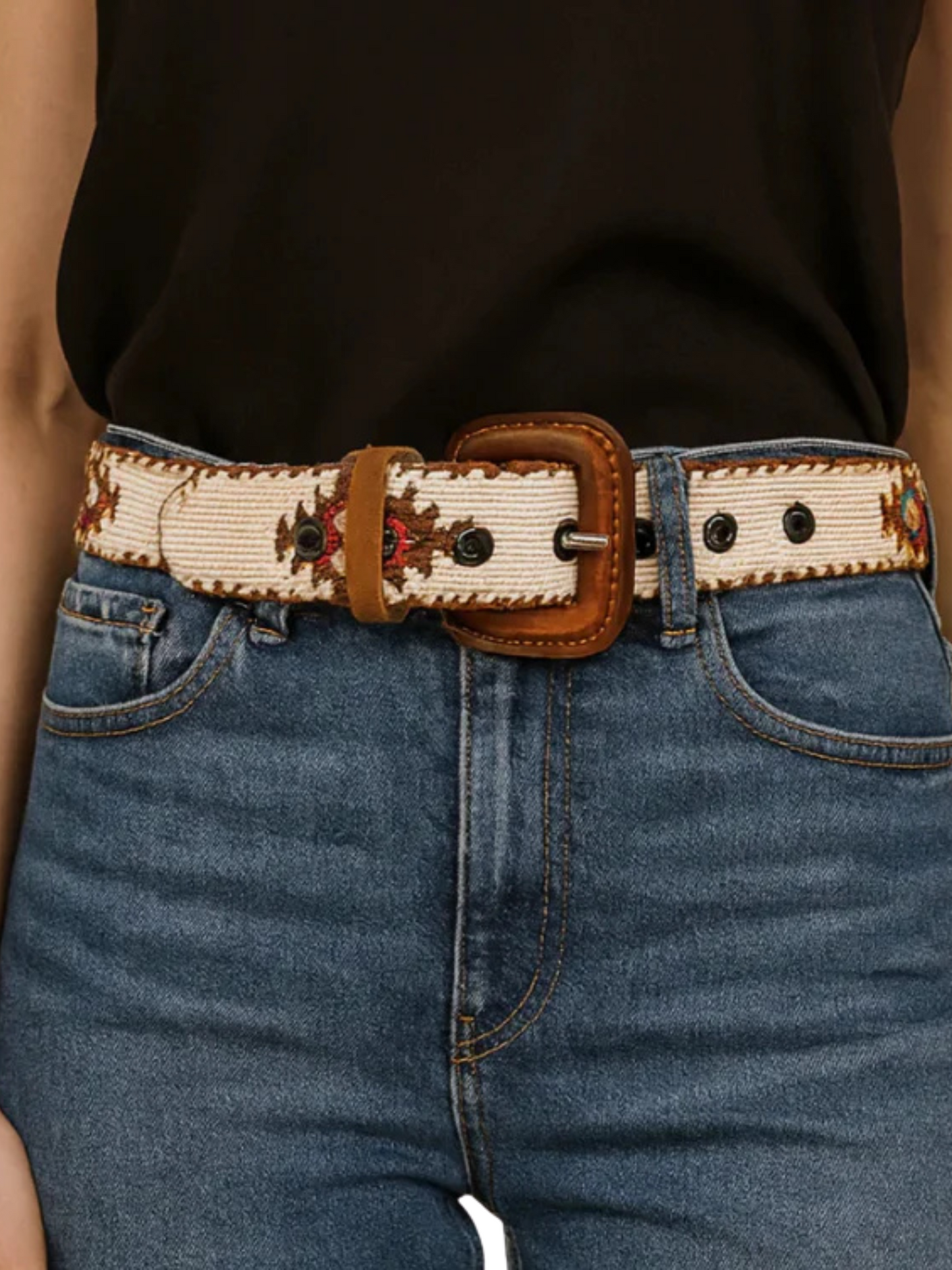 Woven belt with patterns  