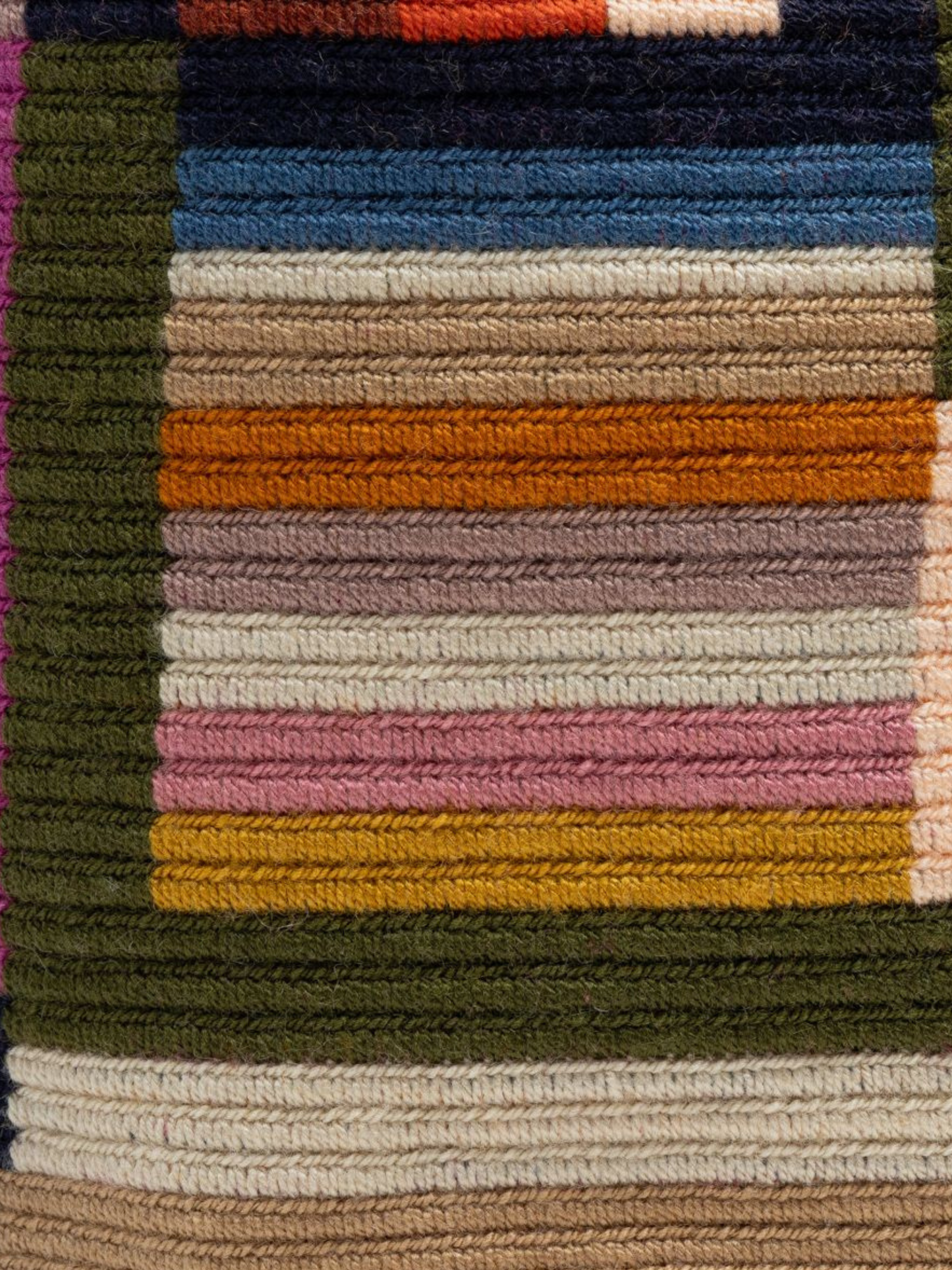 Colorful handmade wayuu handbag with tassels 