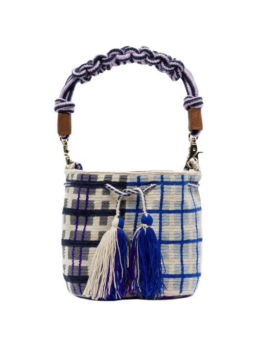 hand woven wayuu handbag blue lilac pattern 