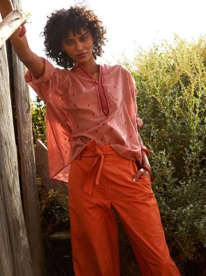 orange pants