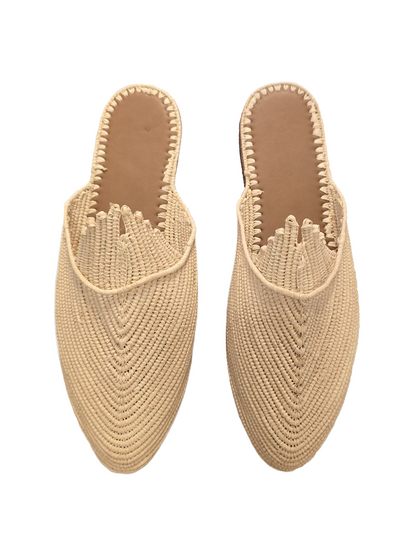 Pair of beige woven slippers 