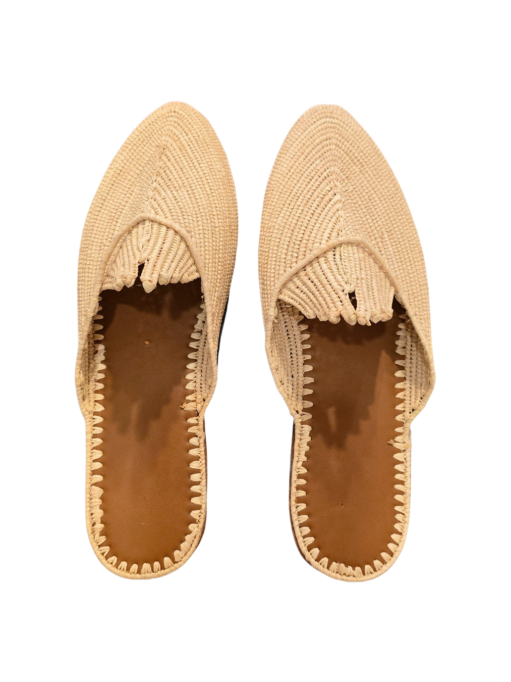 Pair of beige woven slippers 
