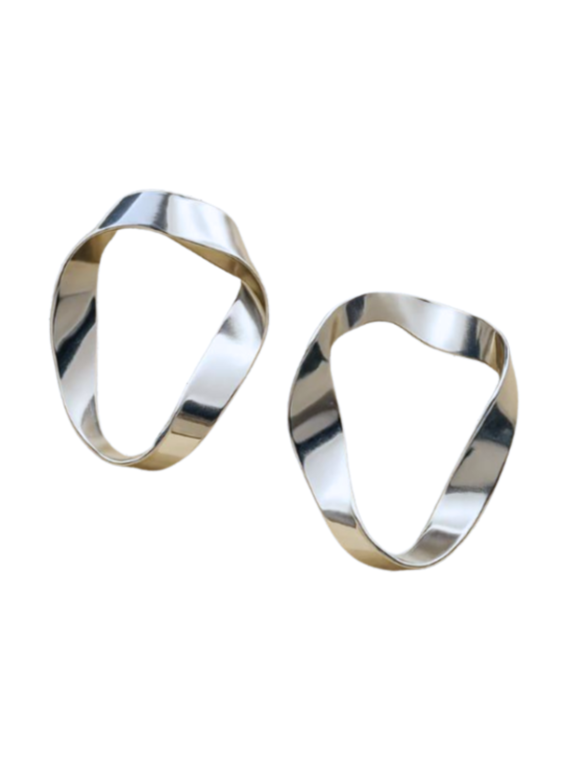 silver hoop earrings 