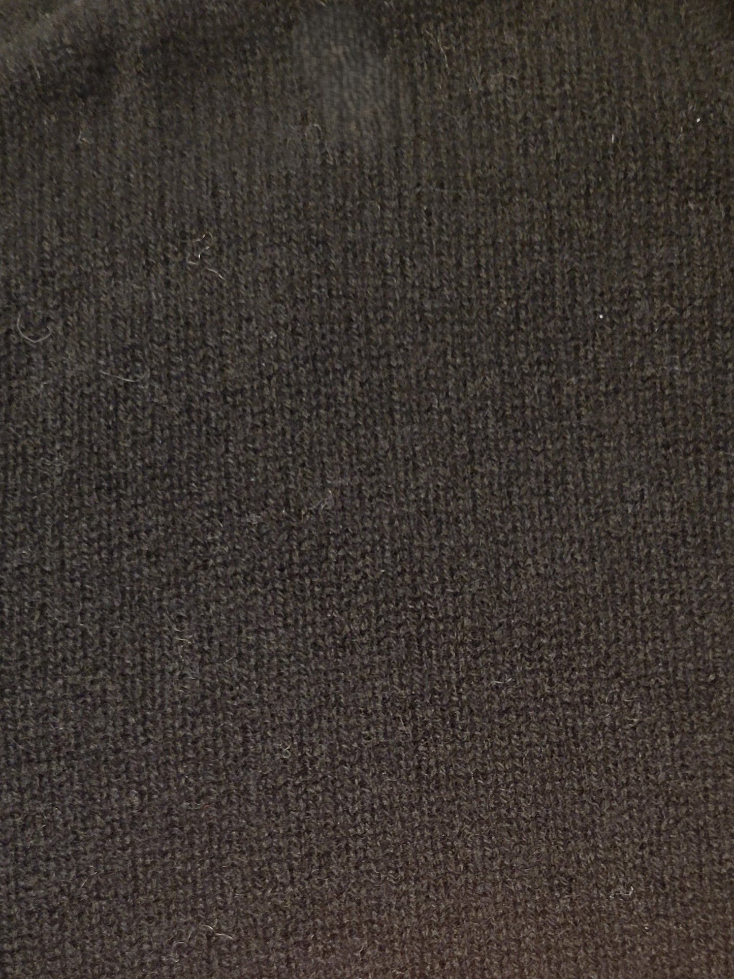 BLACK CASHMERE SWEATER