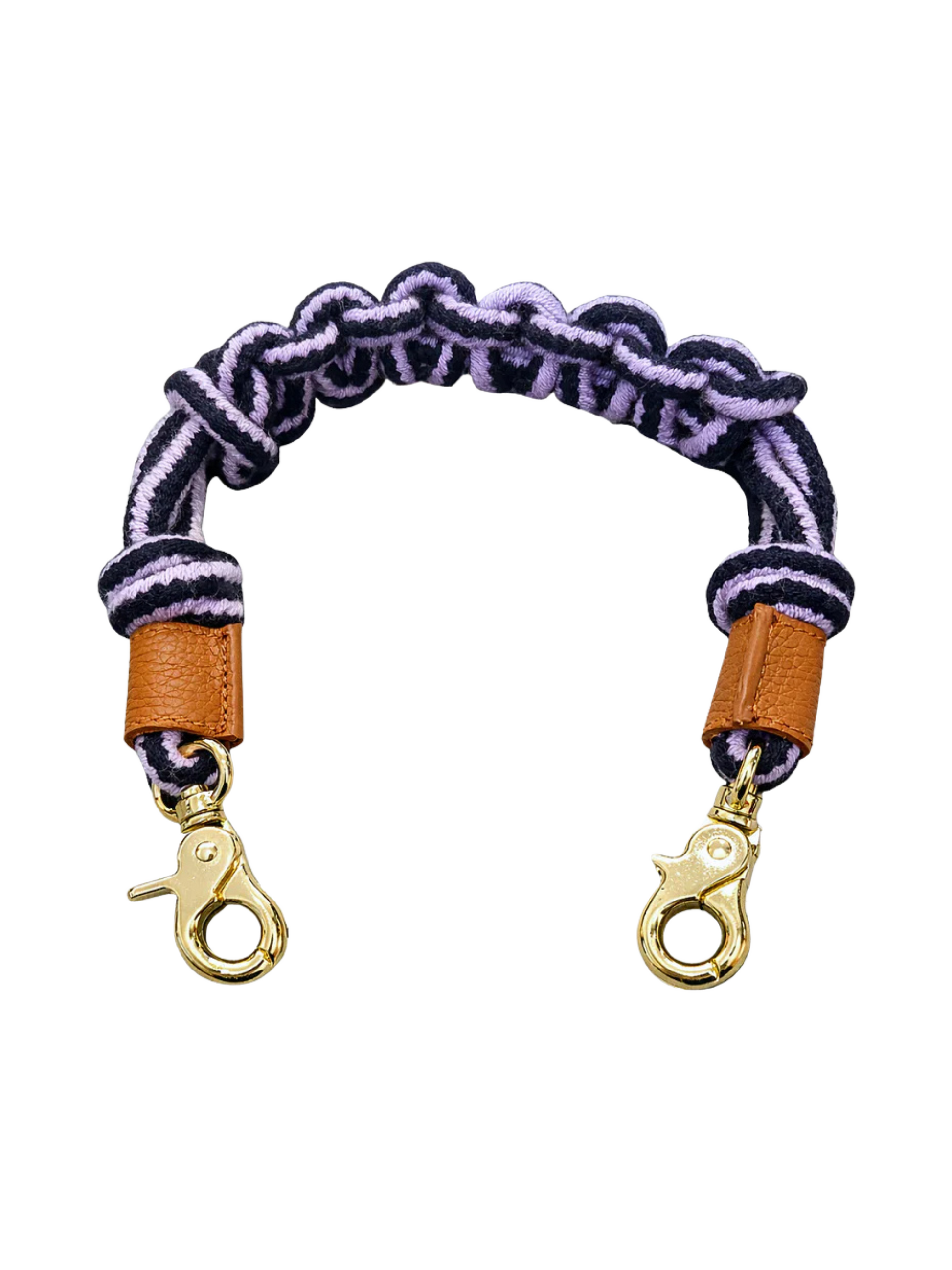 Macramé bag strap with colorful motifs and leather details