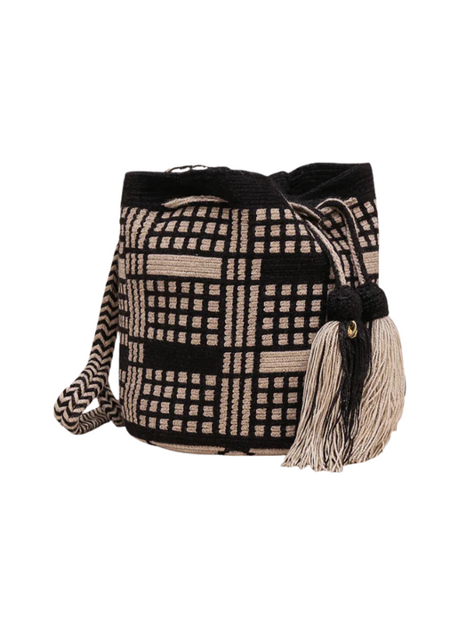 Woven bag with black and beige pattern