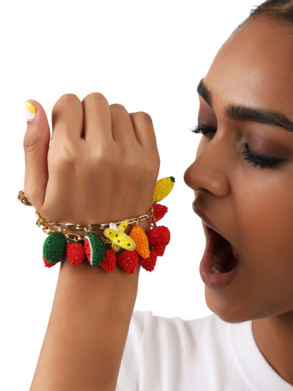 chain bracelet with beaded strawberry's 