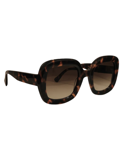 Sunglasses with tortoiseshell frame and gradient lenses
