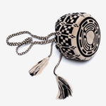 Load image into Gallery viewer, Handmade Small Crossbody Wayuu Melisa

