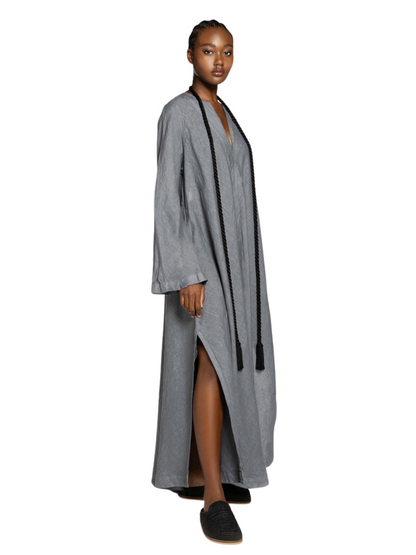  loose-fitting gray kaftan dress