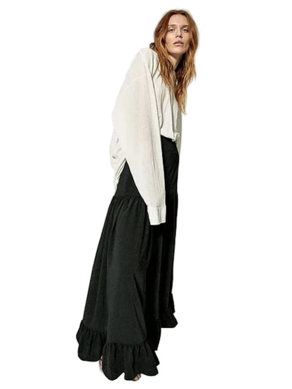  black flared skirt with a ruffled hem 