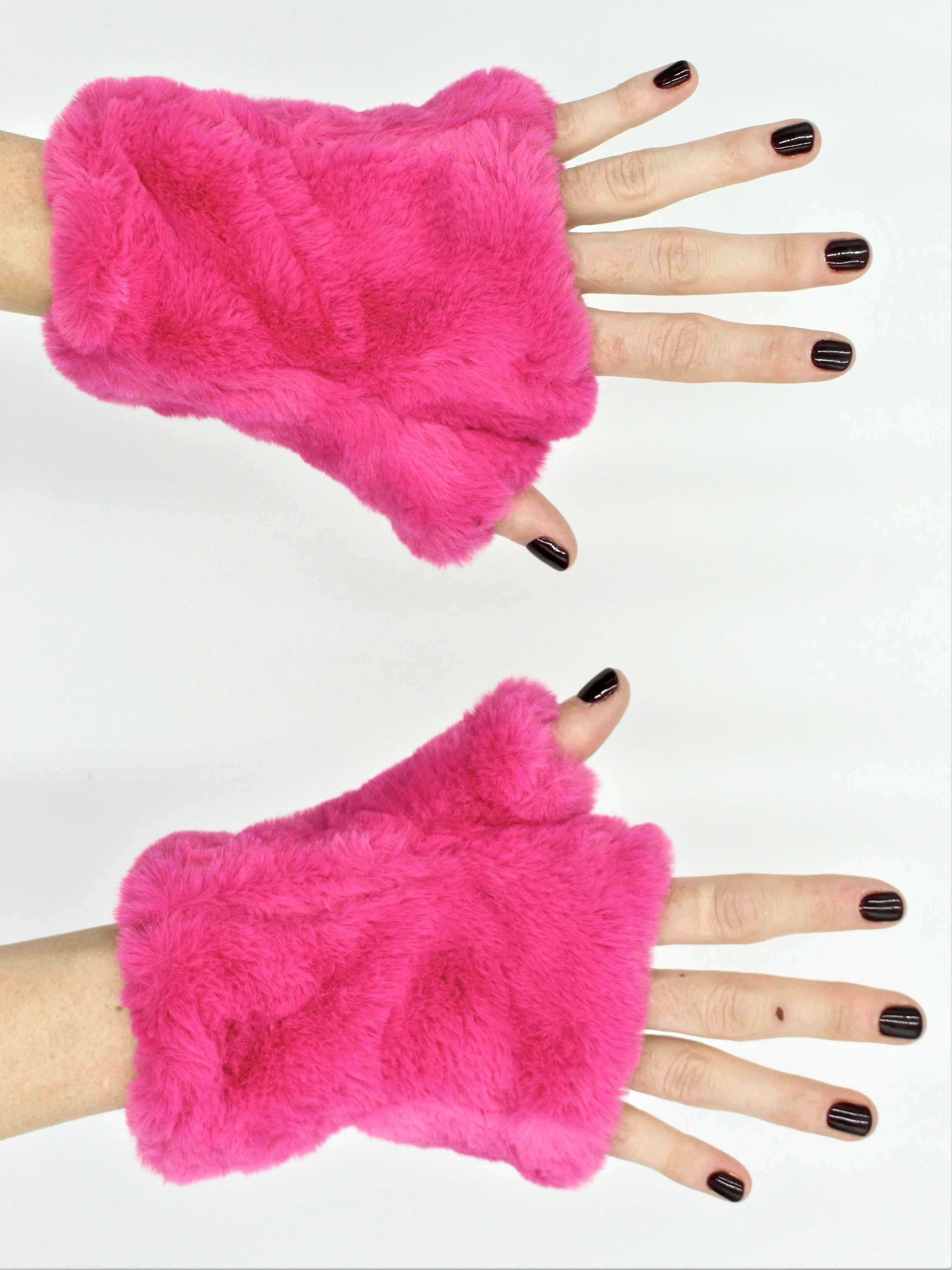 Fingerless mittens in Faux fur