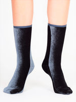 Load image into Gallery viewer, Short Velvet socks

