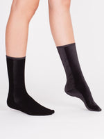 Load image into Gallery viewer, Short Velvet socks
